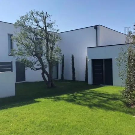 Tatil Evi Maison Vaux-sur-mer, 8 Pieces, 12 Personnes - Fr-1-539-17