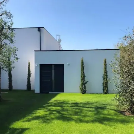 Tatil Evi Maison Vaux-sur-mer, 8 Pieces, 12 Personnes - Fr-1-539-17 *